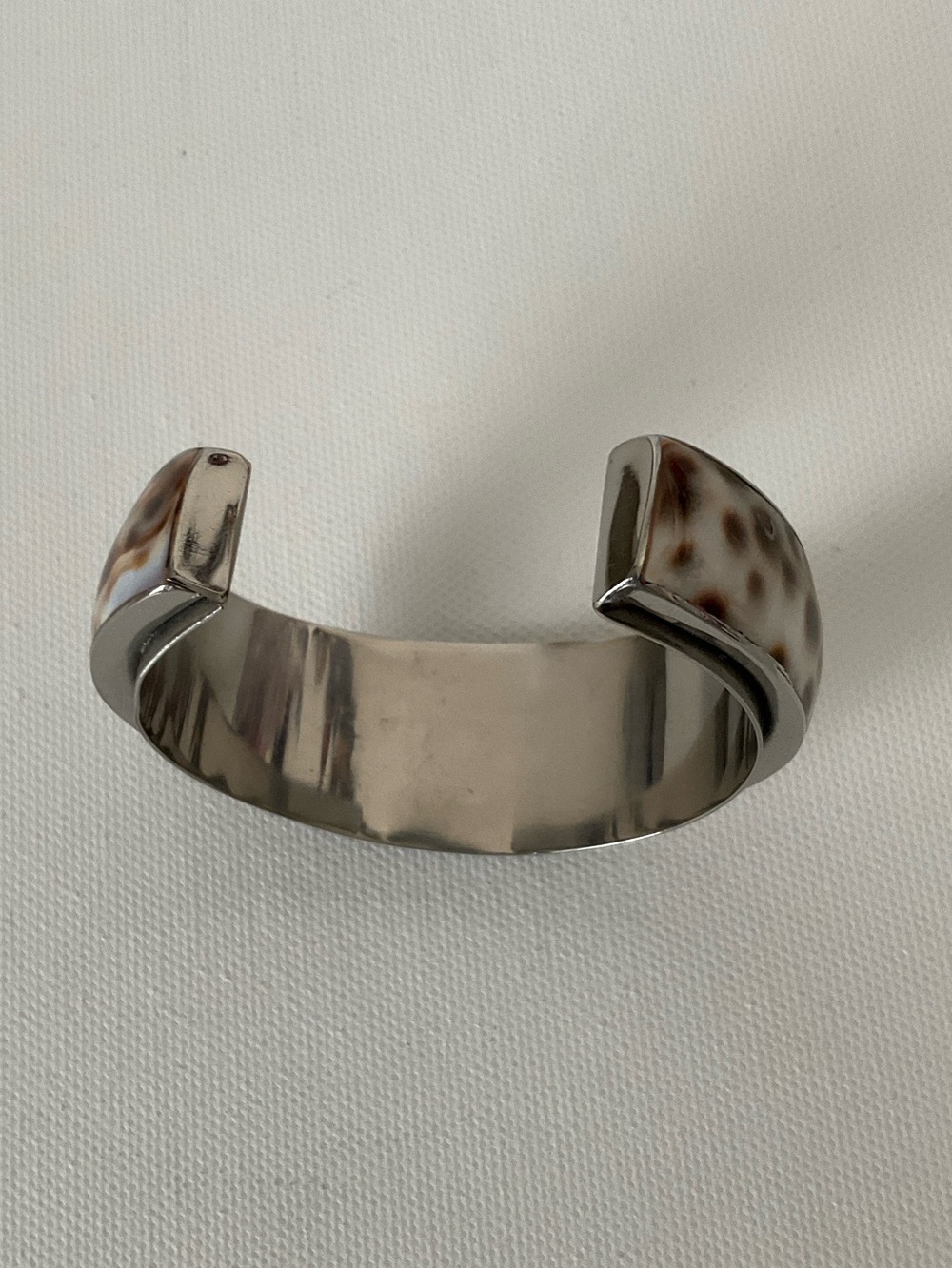 Shell Inlay Tiger Cowry Shell Silver Cuff Bracelet - Picture 3 of 5